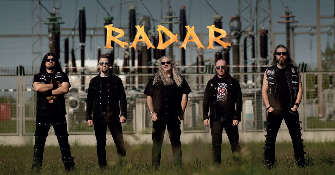 ’Kétszer élni’ címmel jelent meg a Radar új albuma